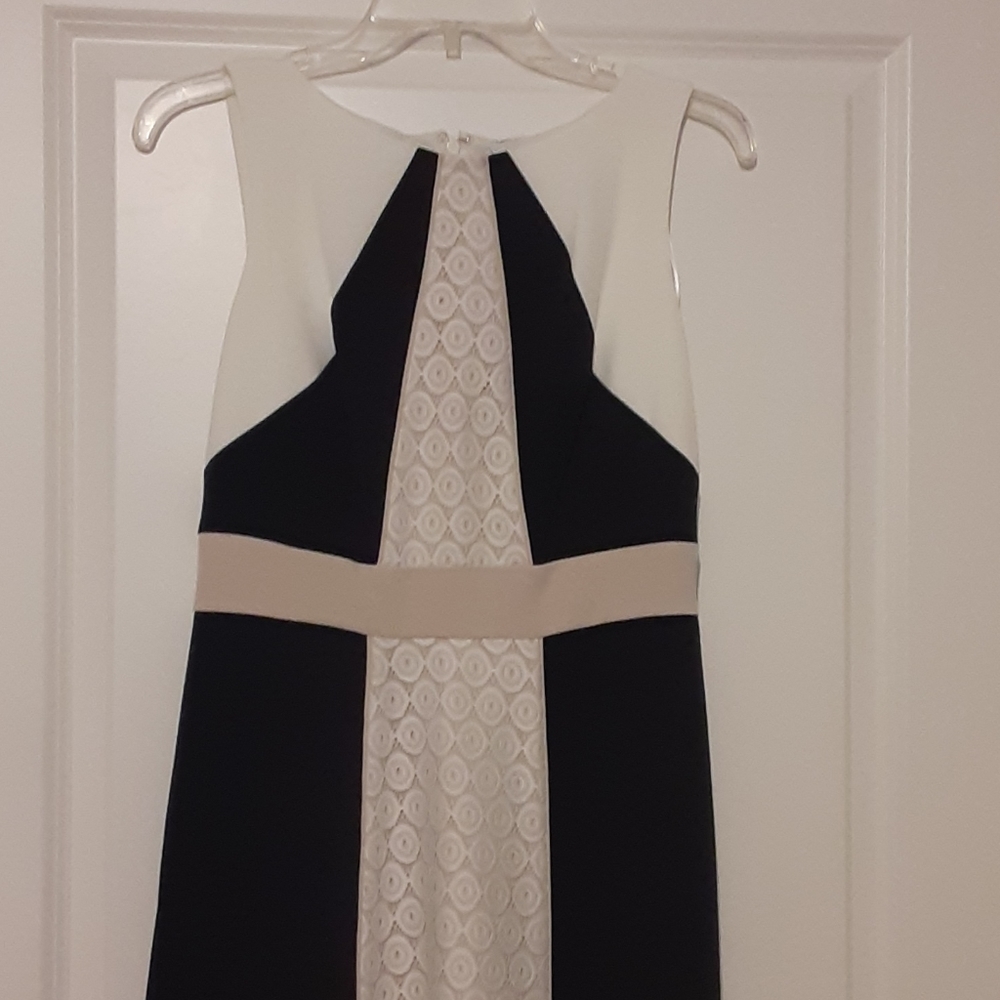 Established 1962 black white and beige dress